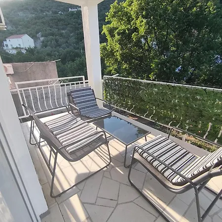 Guest House Oscar Near The Sea And River Mokošica