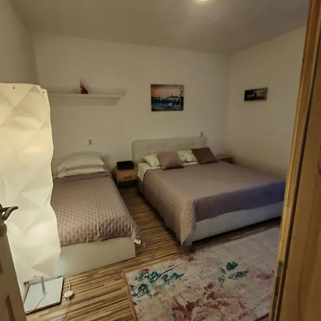 Guest House Oscar Near The Sea And River *