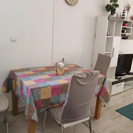 Guest House Oscar Near The Sea And River Apartman Mokošica