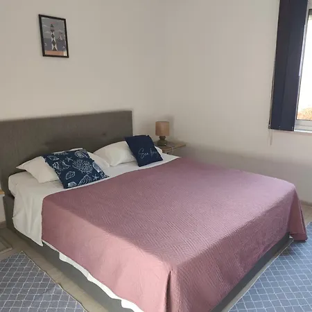 Guest House Oscar Near The Sea And River Mokošica