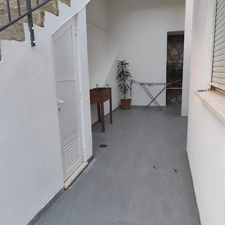 Guest House Oscar Near The Sea And River Apartman Mokošica